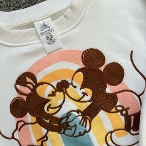 NWT [Size: XS] Disney Parks Mickey and Minnie Sweatshirt